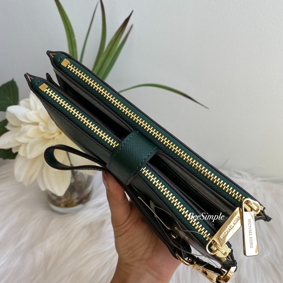 Michael Kors Jet Set Travel Double Zip Wristlet - Picture 6 of 6